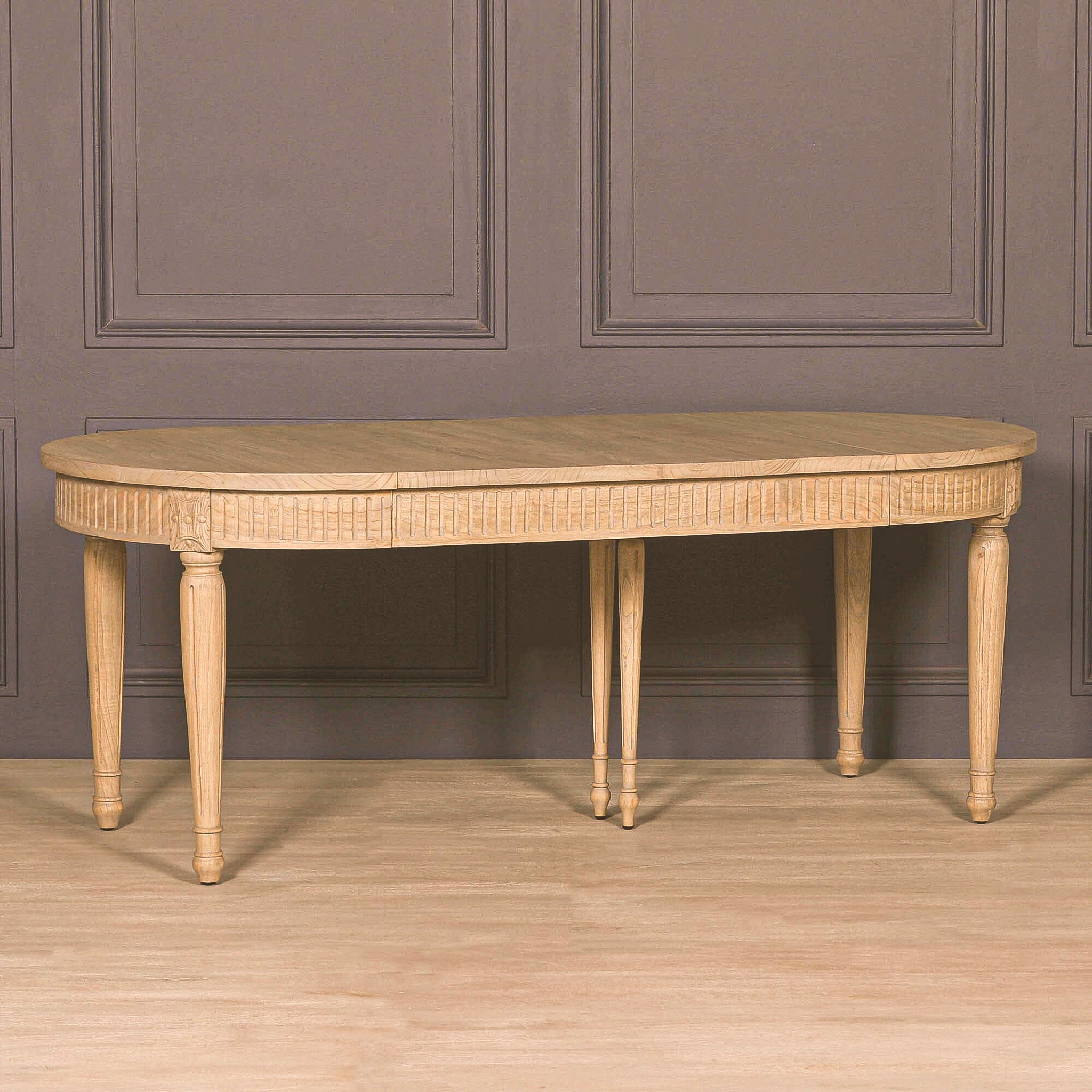 Camille White Cedar Wood Extendable Dining Table – Rustic Finish, Seats 4–8, 100–200cm