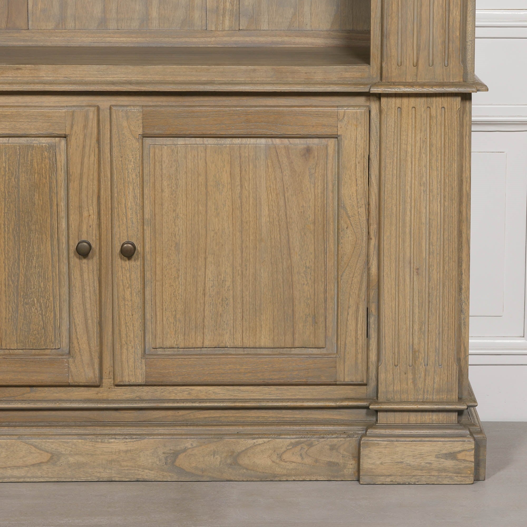 Théodore Large Rustic Open Bookcase – Hand-Carved White Cedar Wood